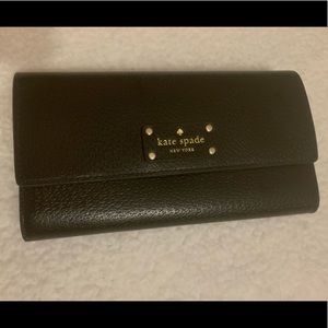 NWOT Kate Spade black wallet